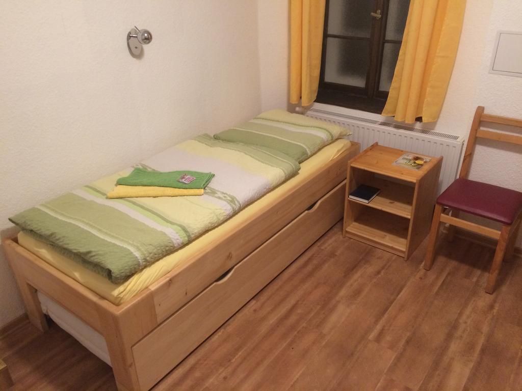 Pension Zur Wartburg 괴를리츠 외부 사진